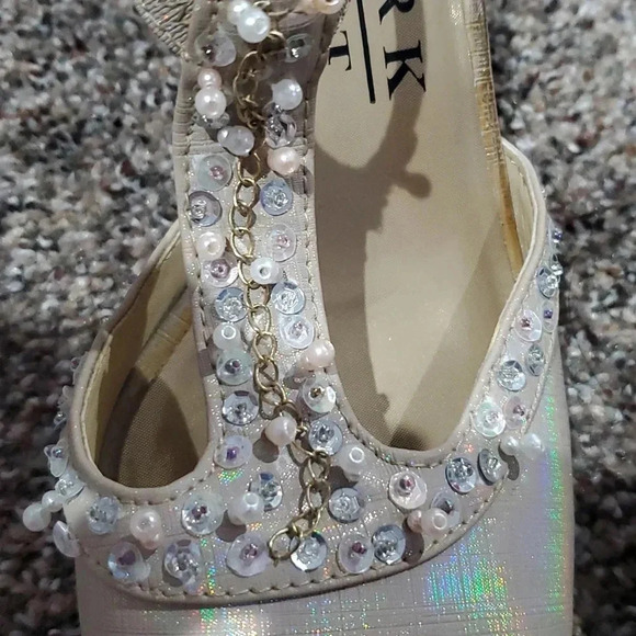 HEELS - Picture 8 of 8